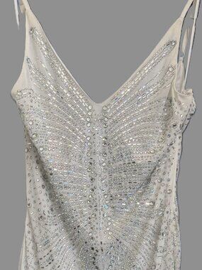 Valiant Paris White Cocktail Dress with Iridescent Beading (L but fits like M)